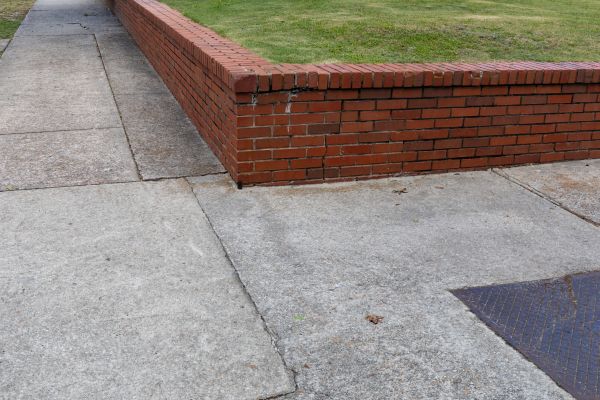 Brick Retaining Wall Repair in Sarasota